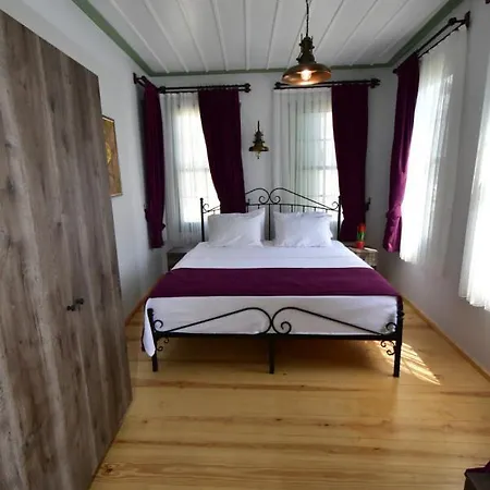 Flora Hotel Ayvalı